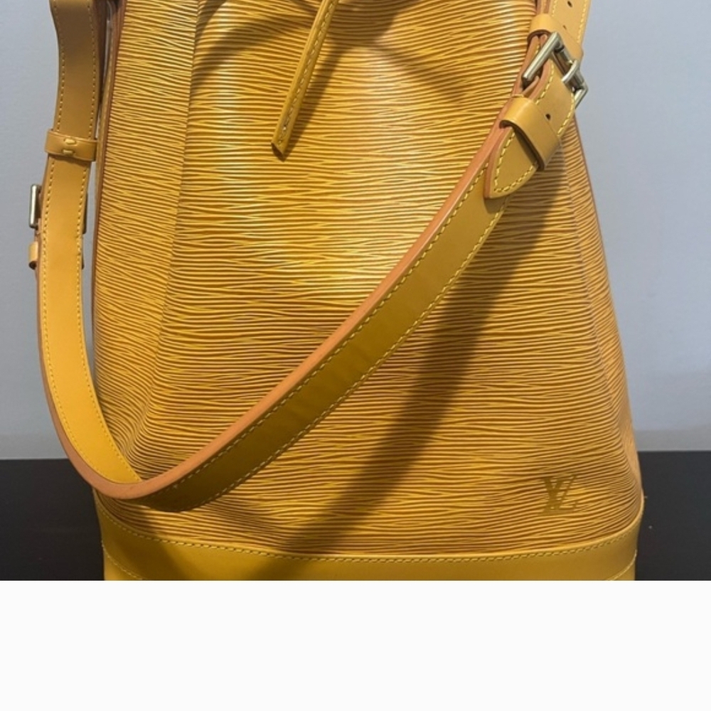 Louis Vuitton Yellow Epi Leather Shoulder Bucket Bag